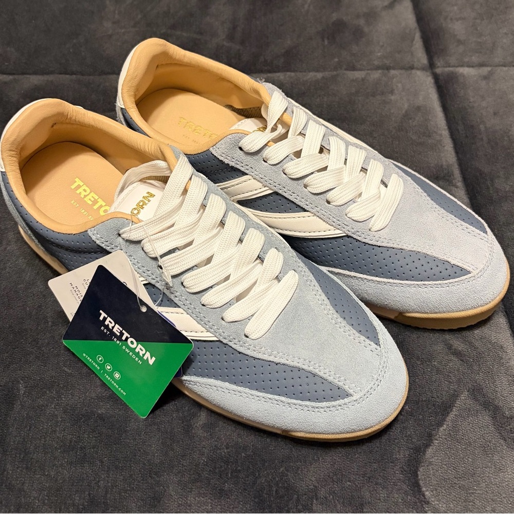 New Tretorn women’s 7 Light Blue Suede & Leather Sneakers